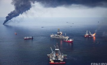 В Мексиканском заливе произошел пожар на нефтяной платформе