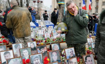 Кабмин удвоил выплаты семьям погибших и пострадавшим на Евромайдане
