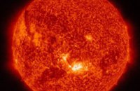 NASA опубликовало снимок мощной вспышки на Солнце (ФОТО)