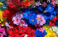 У Дніпрі тривають рейди проти незаконної стихійної торгівлі, зокрема, штучними квітами
