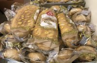 В Днепре продолжается развозка хлеба и продуктовых наборов для одиноких пожилых граждан (ФОТОРЕПОРТАЖ)
