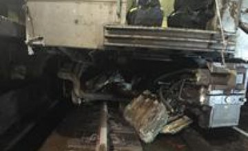В нью-йоркском метро поезд сошел с рельсов, есть пострадавший (ВИДЕО)