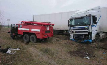 В Черниговской области из-за гололеда 4 машины вылетели в кювет (ФОТО)